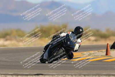 media/Oct-09-2022-SoCal Trackdays (Sun) [[95640aeeb6]]/Turn 15 (150pm)/